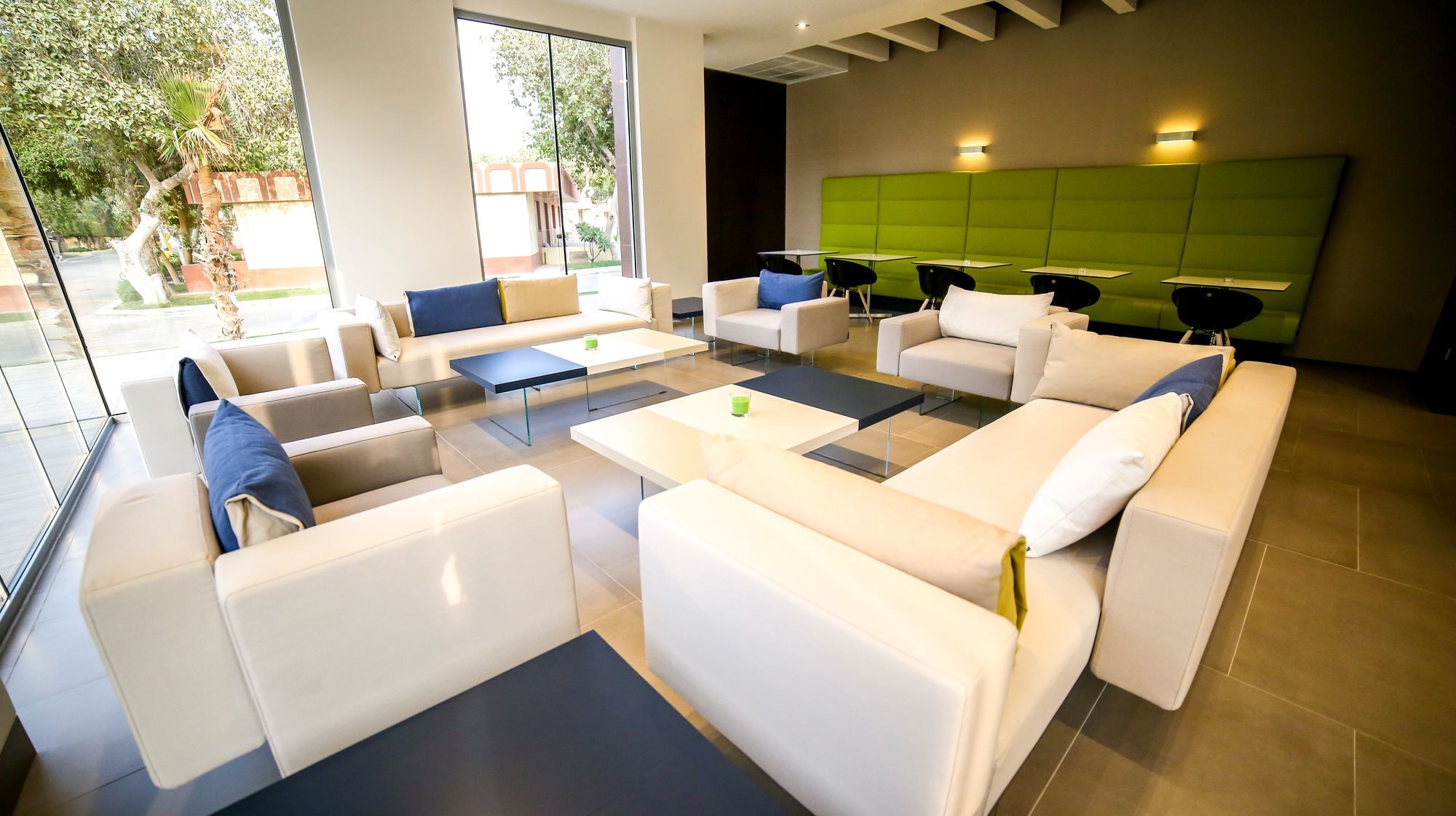 M Executive Residence & Boutique Hotel - Adults Only Эль-Хубар Экстерьер фото